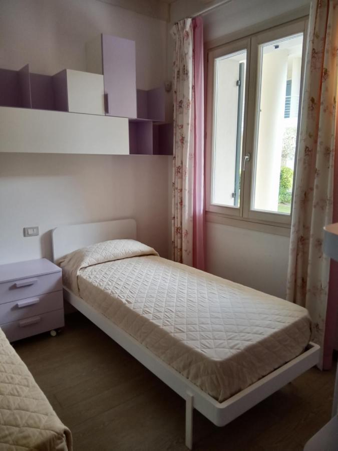 סירמיונה Giulia Luxury Apartment מראה חיצוני תמונה